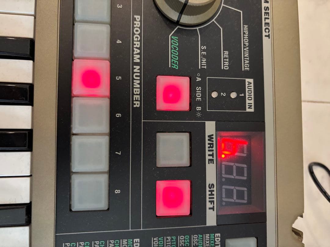 Korg Analog Synthesizer Micro Ok