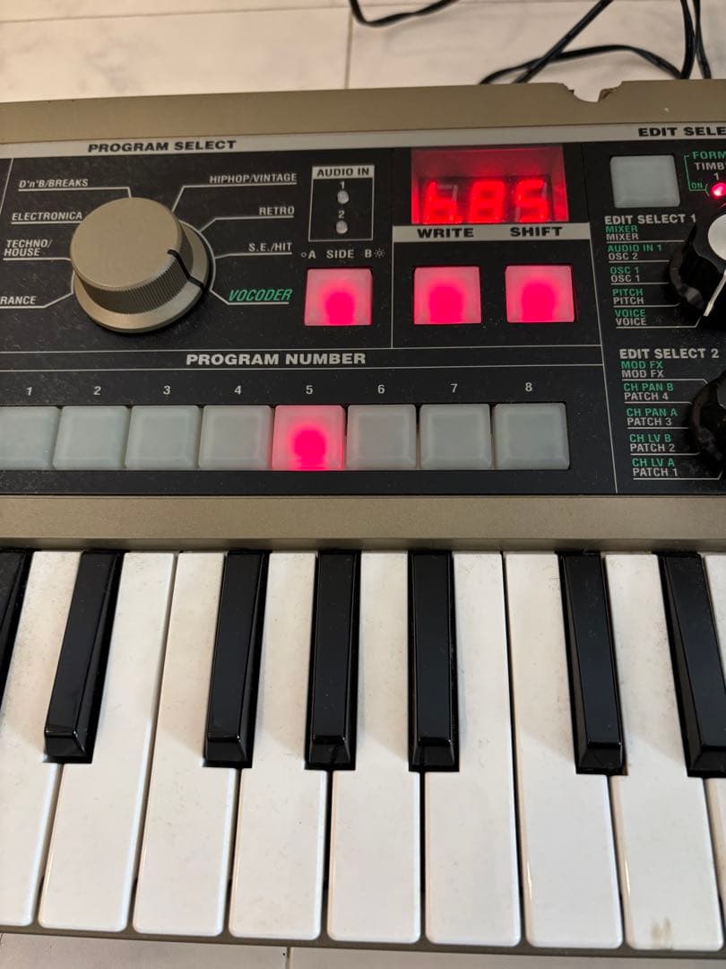 Korg Analog Synthesizer Micro Ok
