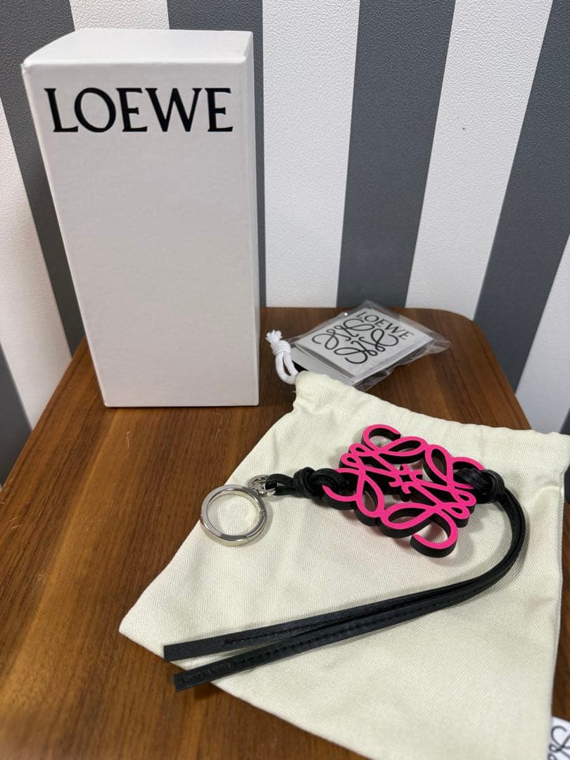 Loewe Charms