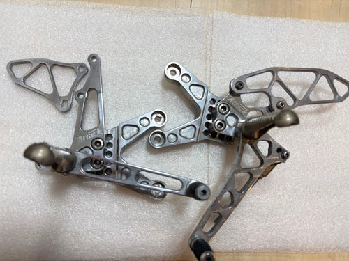 Steps Pedals /Usa Rvt1000R Vtr1000Sp Attack