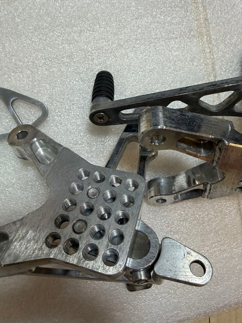 Steps Pedals /Usa Rvt1000R Vtr1000Sp Attack