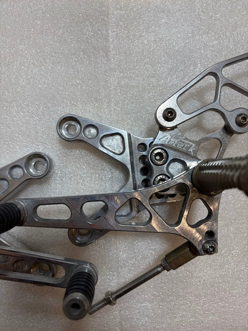 Steps Pedals /Usa Rvt1000R Vtr1000Sp Attack