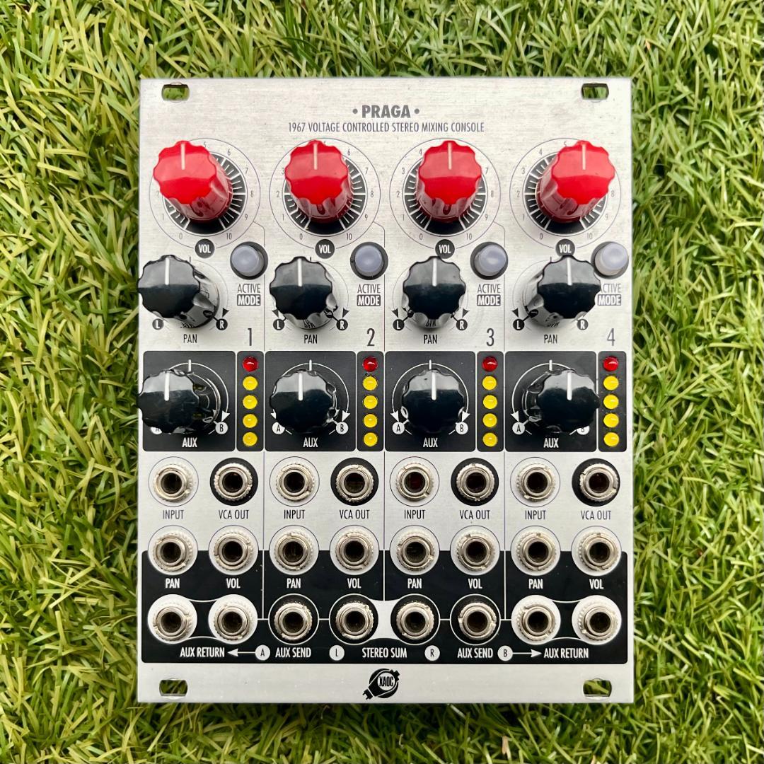 Modular Synthesizers Xaoc Devices Praga Hrad Expander Set