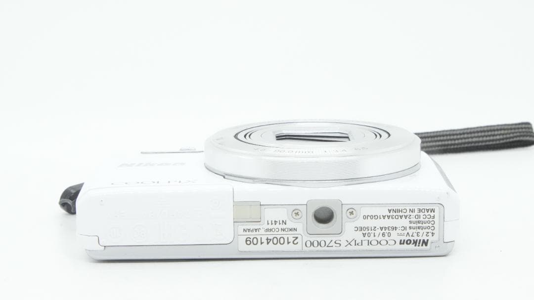 Compact Digital Camera D2144 Nikon Coolpix S7000