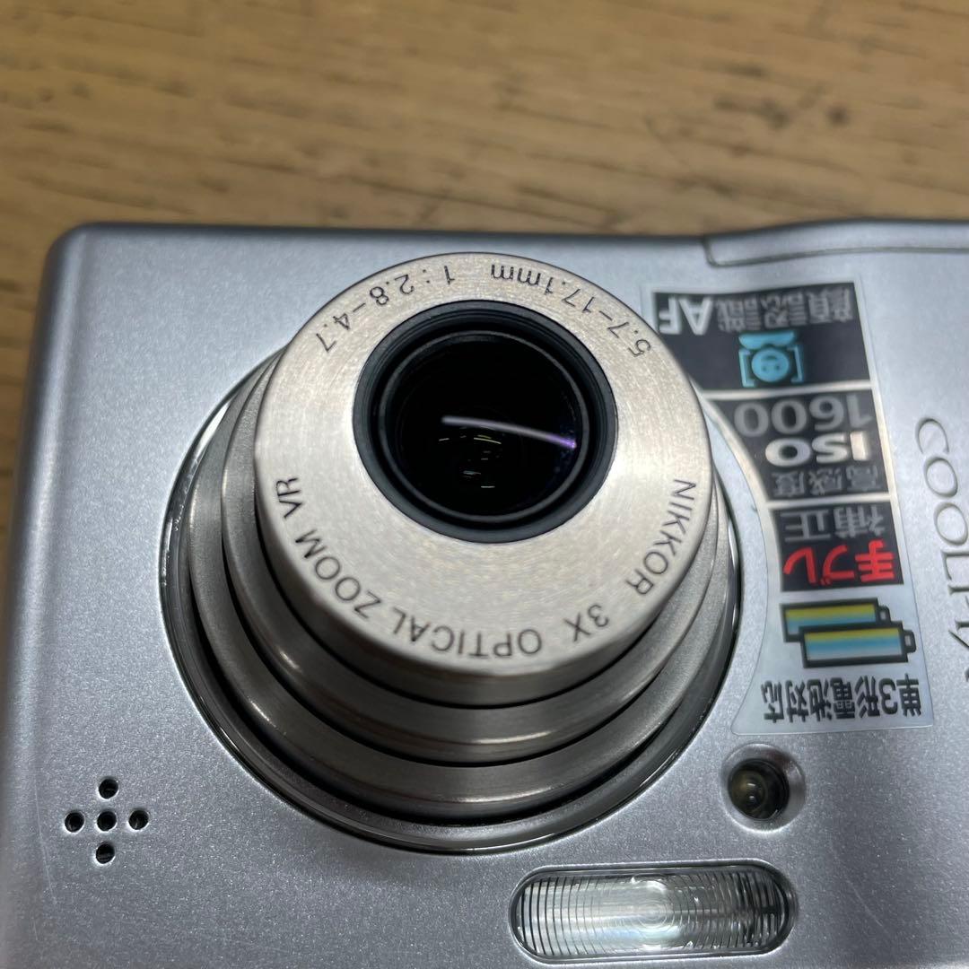 Nikon Compact Digital Cameras Coolpix L12