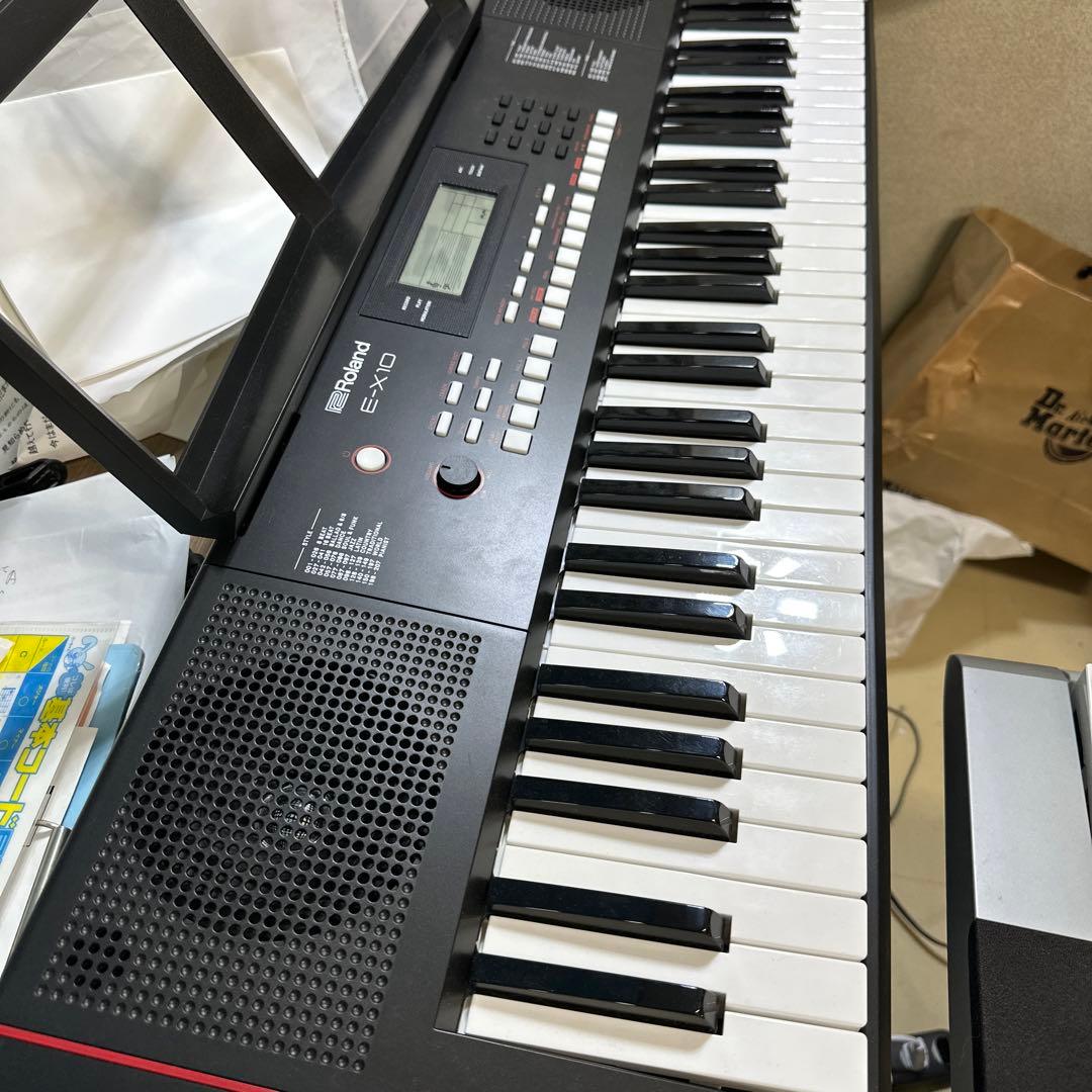 Roland Keyboards Digital Pianos E-X10