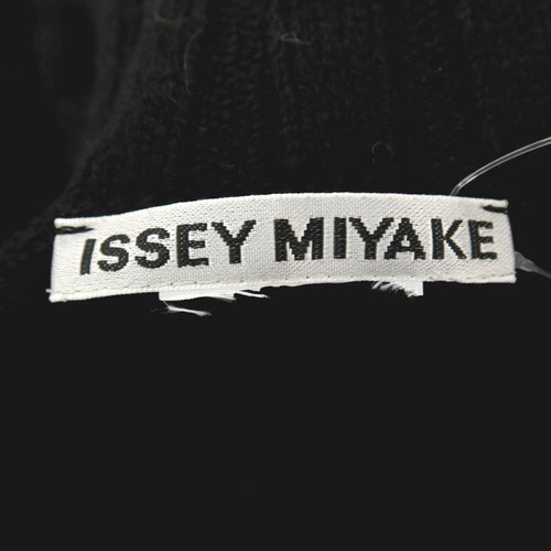 Issey Miyake No Sleeve 2025 L