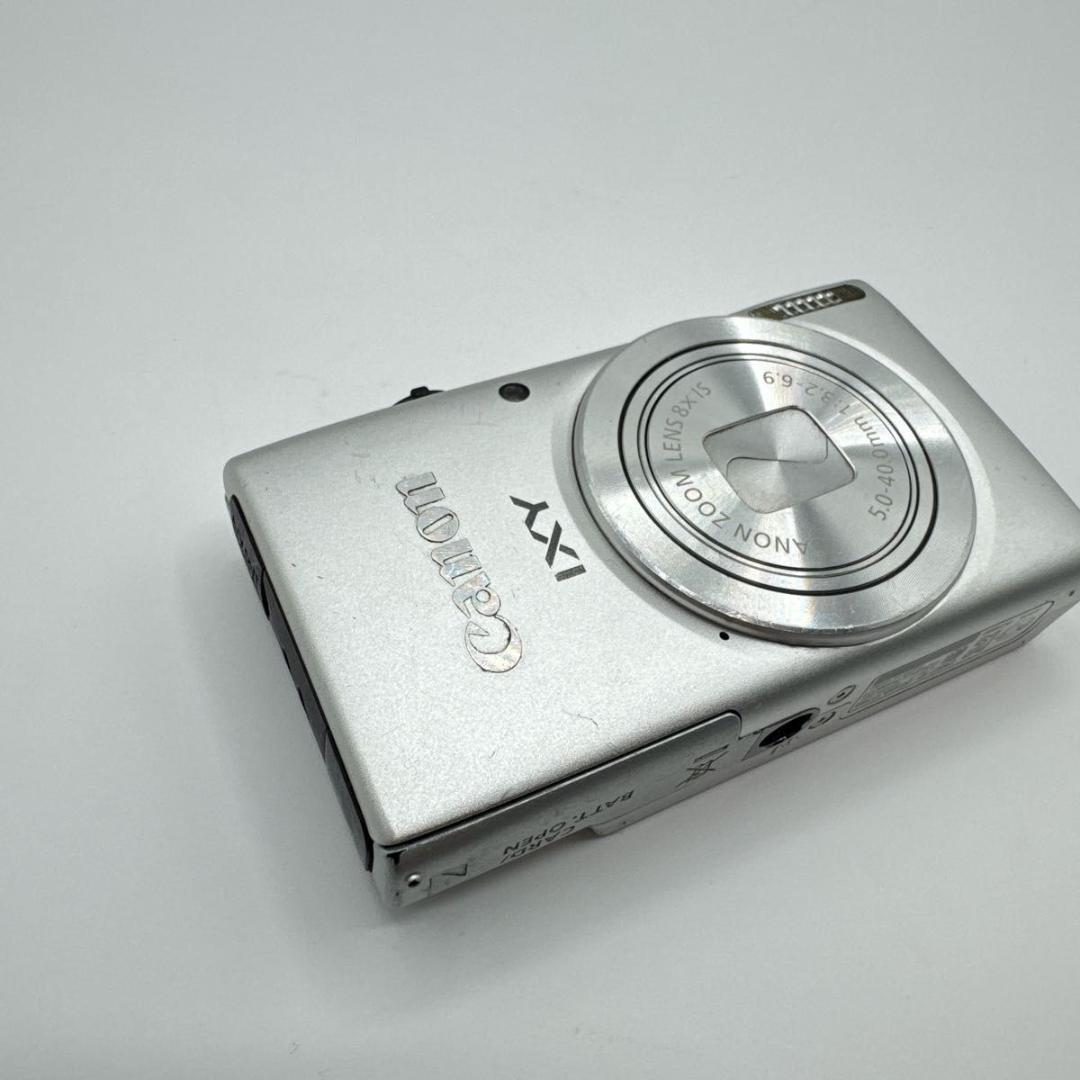 Compact Digital Camera Canon Ixy 100F