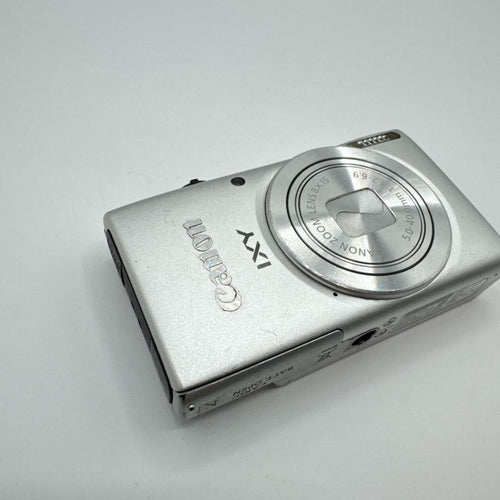 Compact Digital Camera Canon Ixy 100F