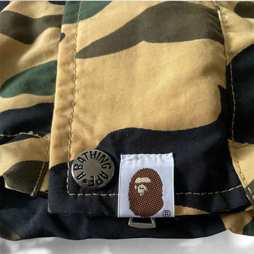 Parkas de montaña A Swimming Ape 1St L Y2K camuflaje amarillo