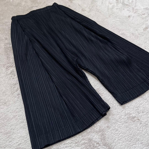 Pleats Please Wide-Leg Pants Loose-Fitting