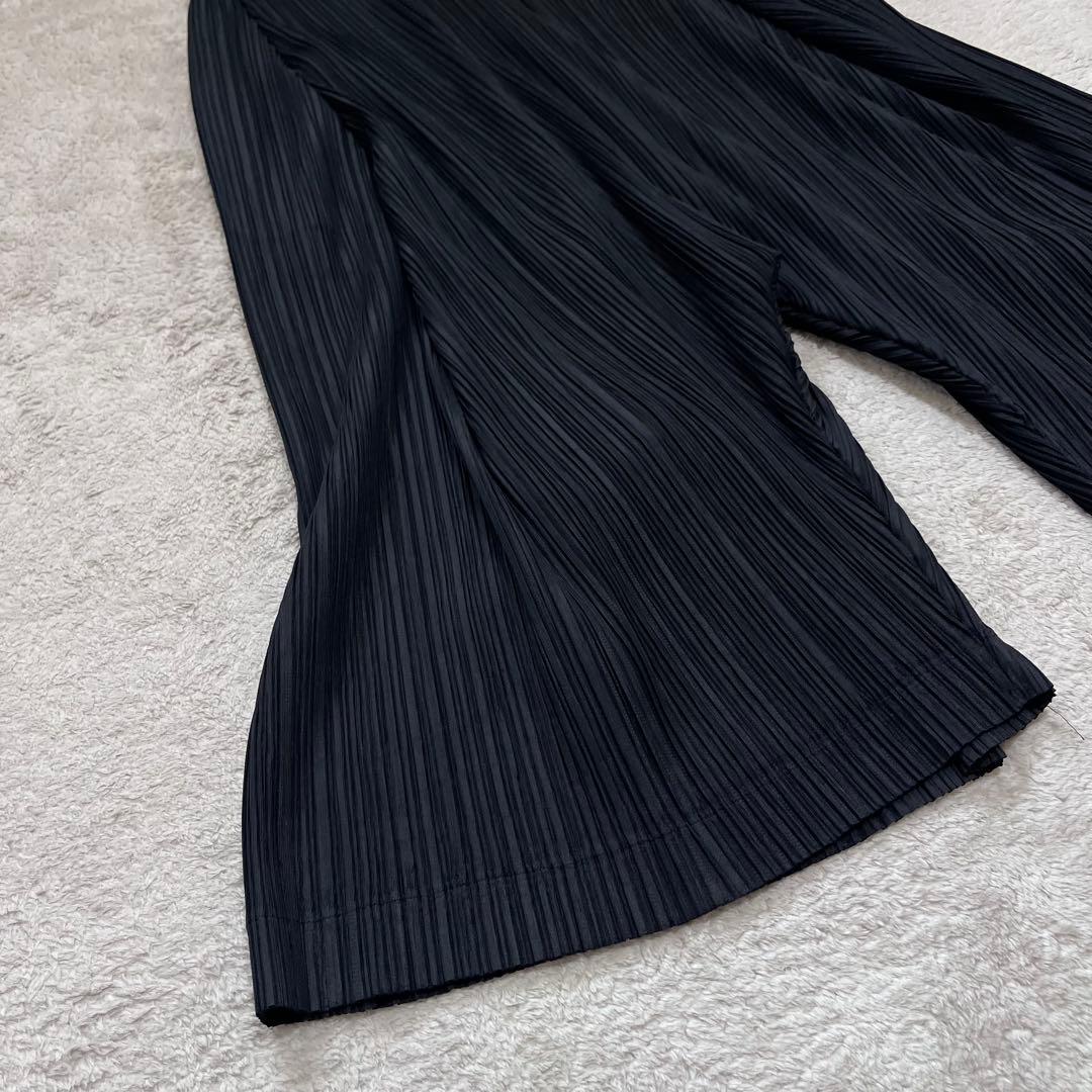 Pleats Please Wide-Leg Pants Loose-Fitting