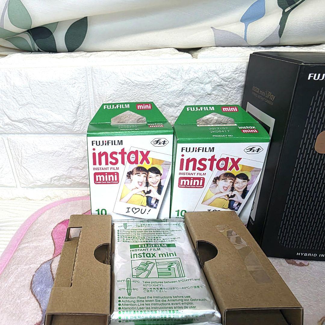 Fujifilm Instant Cameras 635 Fuji Film Instax Mini Liplay Black