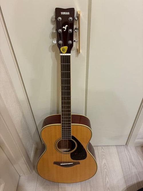 Yamaha Acoustic Guitars Fs820