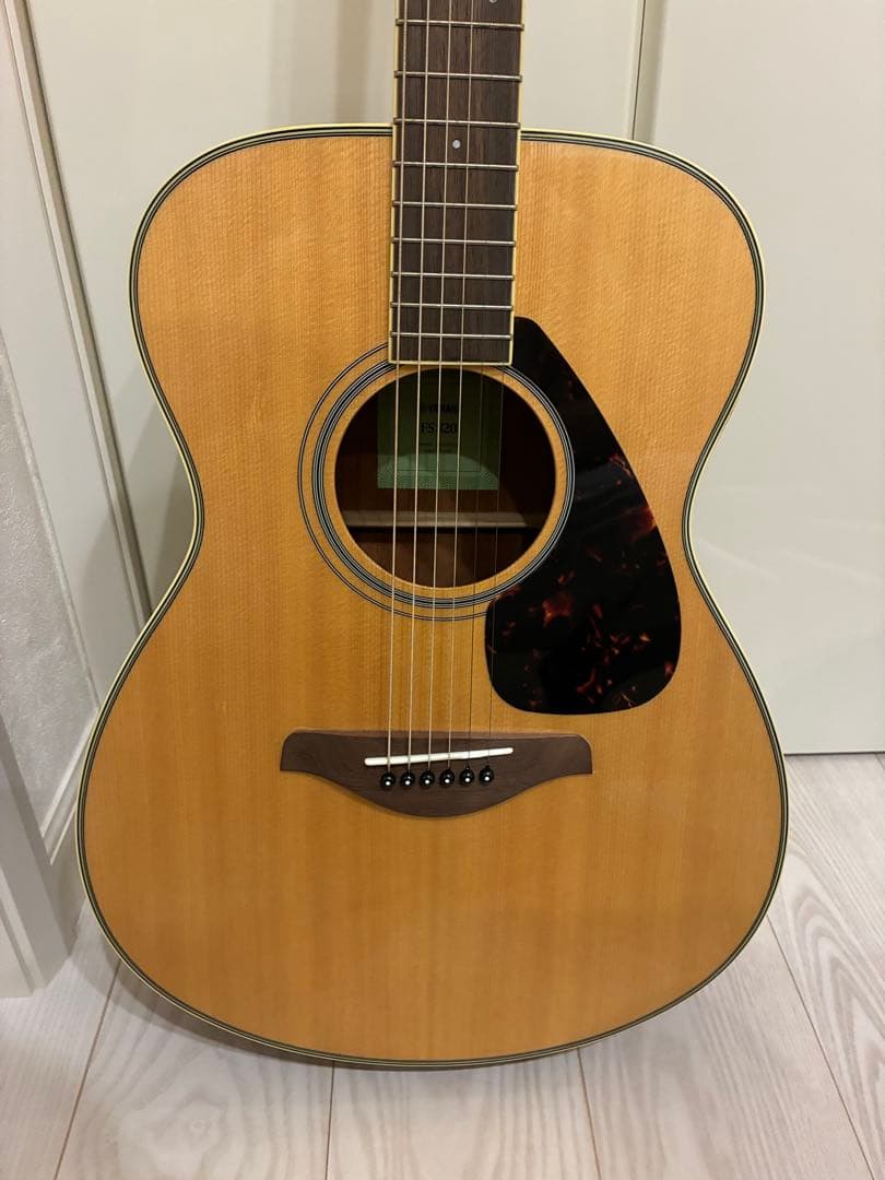 Yamaha Acoustic Guitars Fs820