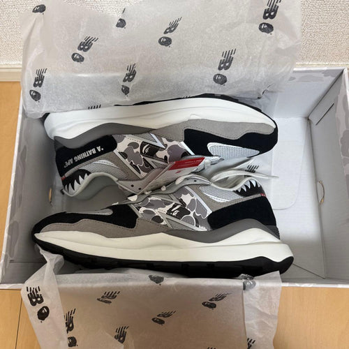 A Bathing Ape Sneakers 28 New Balance 57/40
