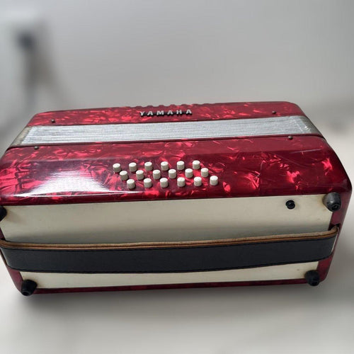 Yamaha Accordions Ya-18