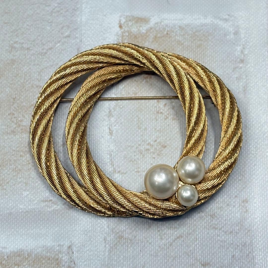 Christian Dior Brooches Corsages
