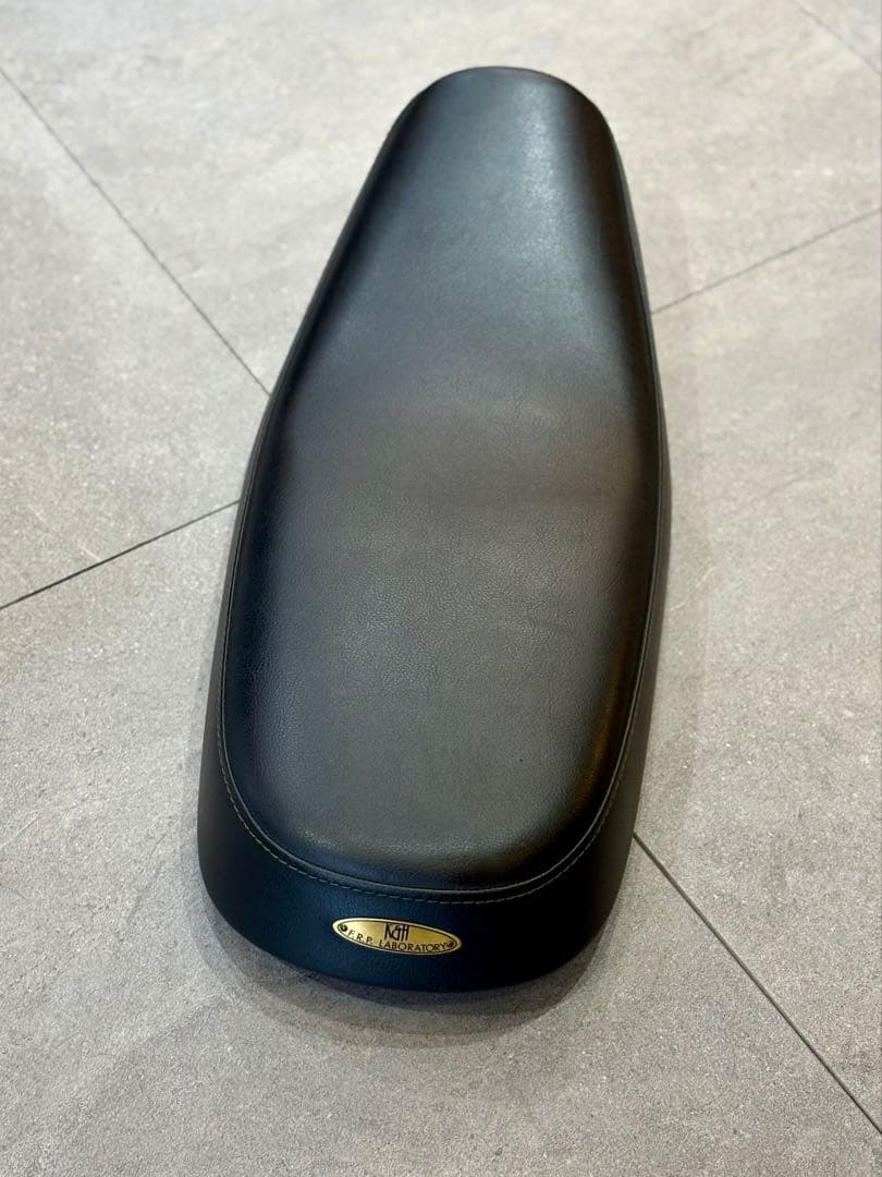 K&H Seats Sr400/500