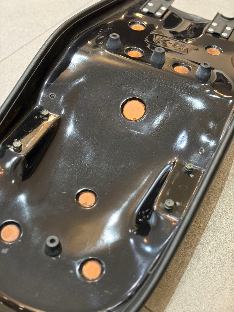 K&H Seats Sr400/500