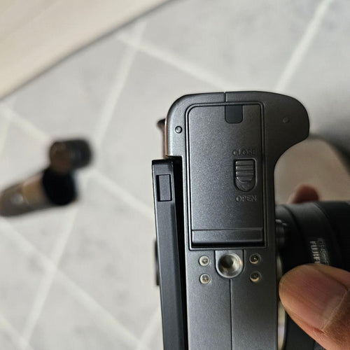 Fujifilm Mirrorless Interchangeable Lips X-T200