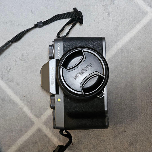 Fujifilm Mirrorless Interchangeable Lips X-T200