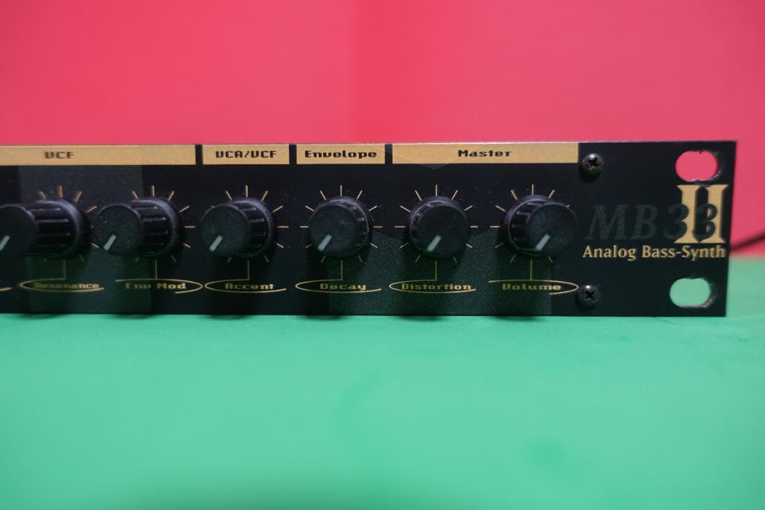 Analog Synthesizers Mam Mb-33Mk Bass-Synth