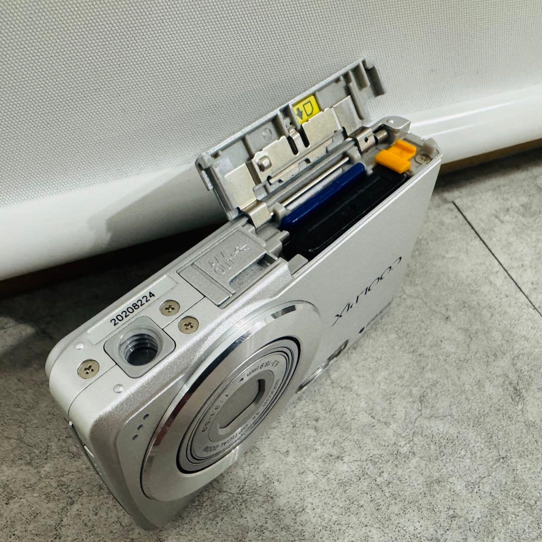 Compact Digital Cameras Nikon Coolpix S200