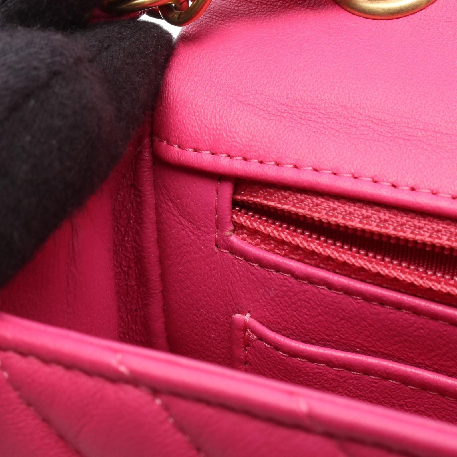 Chanel Shoulder Bag V 20 A69900