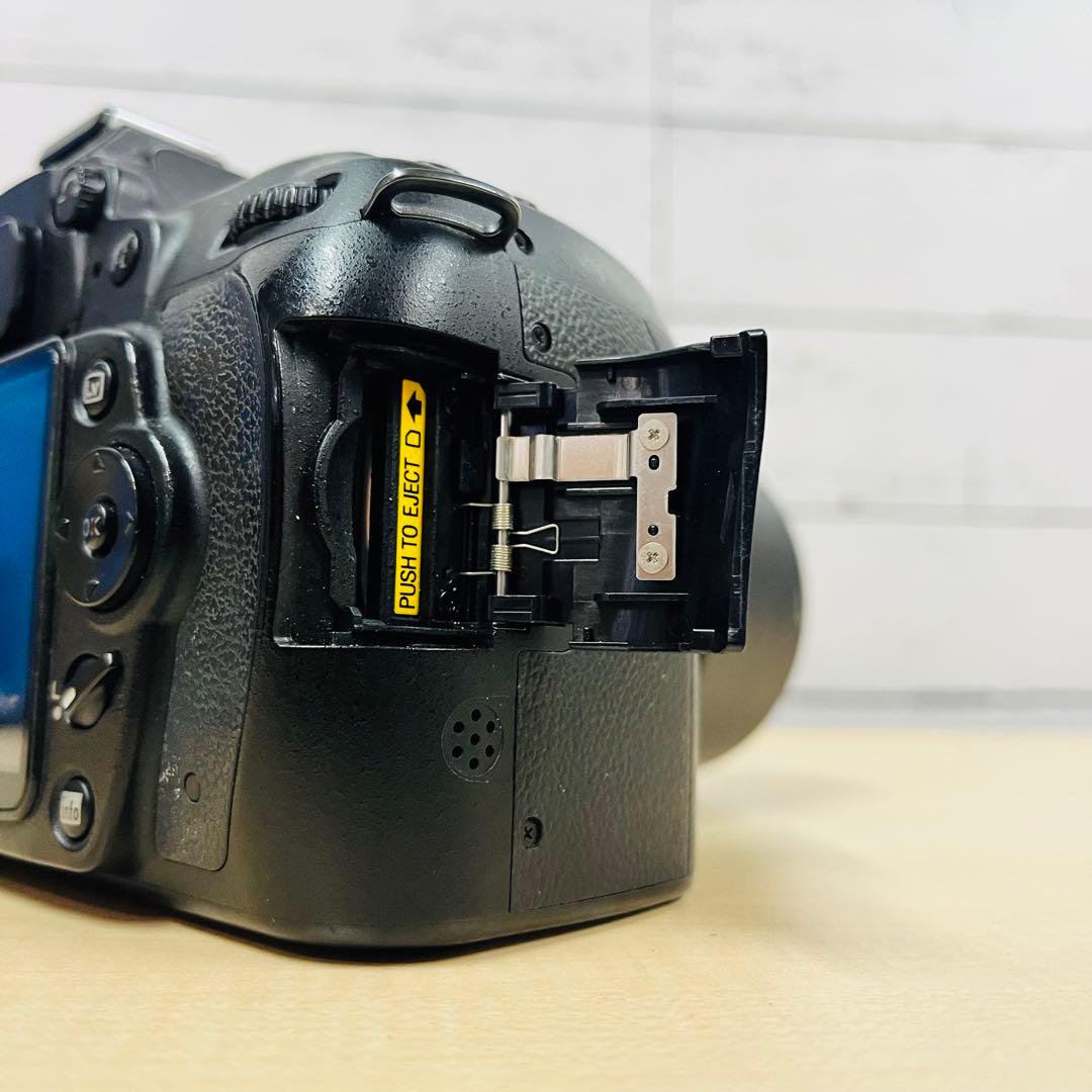 Nikon Digital Camera K426 D90
