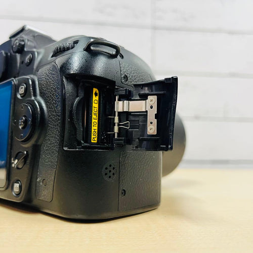 Nikon Digital Camera K426 D90