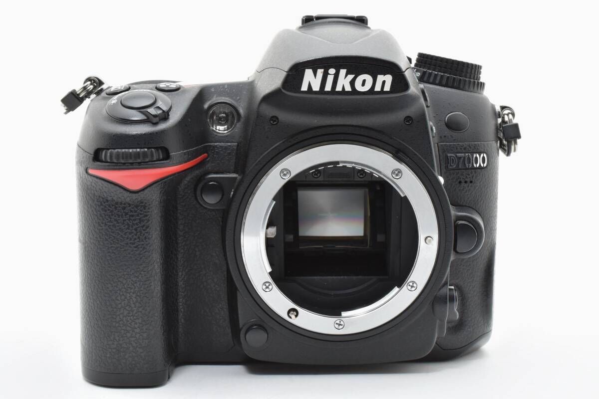 Nikon Digital Slr 21536 D7000 #K733-3