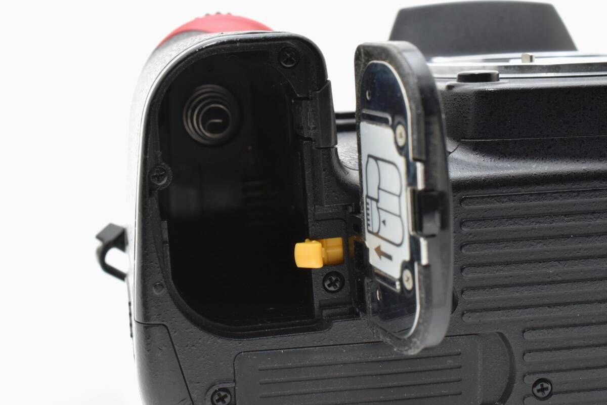 Nikon Digital Slr 21536 D7000 #K733-3