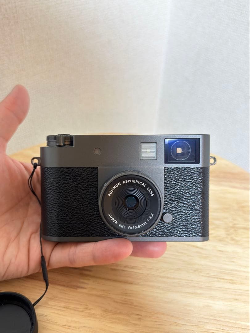 Fujifilm Compact Digital Camera X-Half X-Hf1