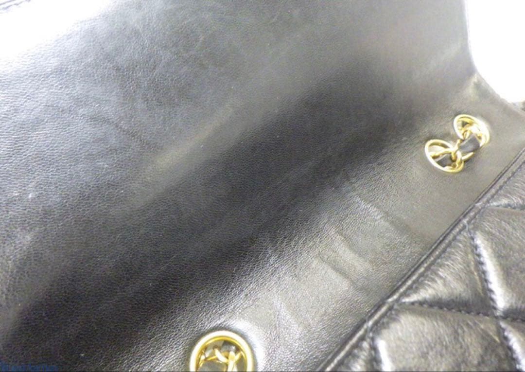 Chanel Shoulder Bags 25 4