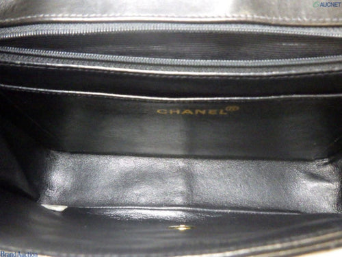 Chanel Shoulder Bags 25 4