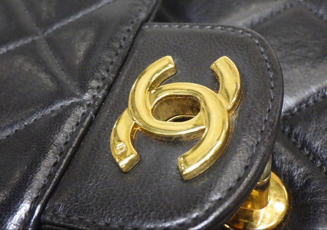 Chanel Shoulder Bags 25 4