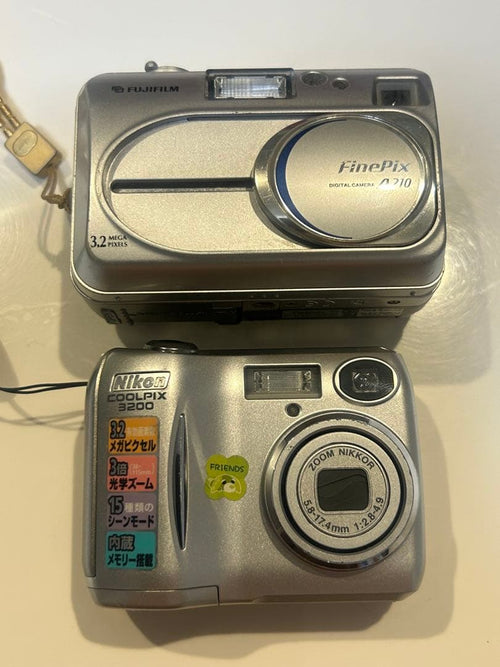 Fujifilm Compact Digital Camera Finepix210 Nikon Coolpix 3200