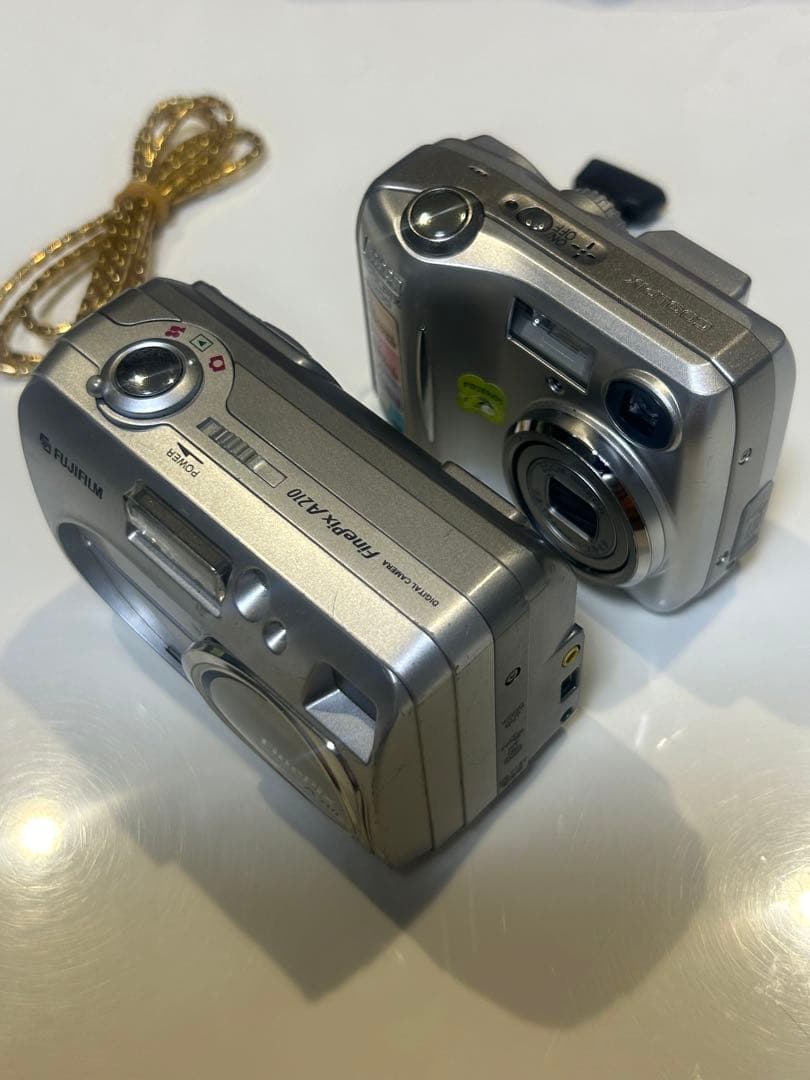 Fujifilm Compact Digital Camera Finepix210 Nikon Coolpix 3200