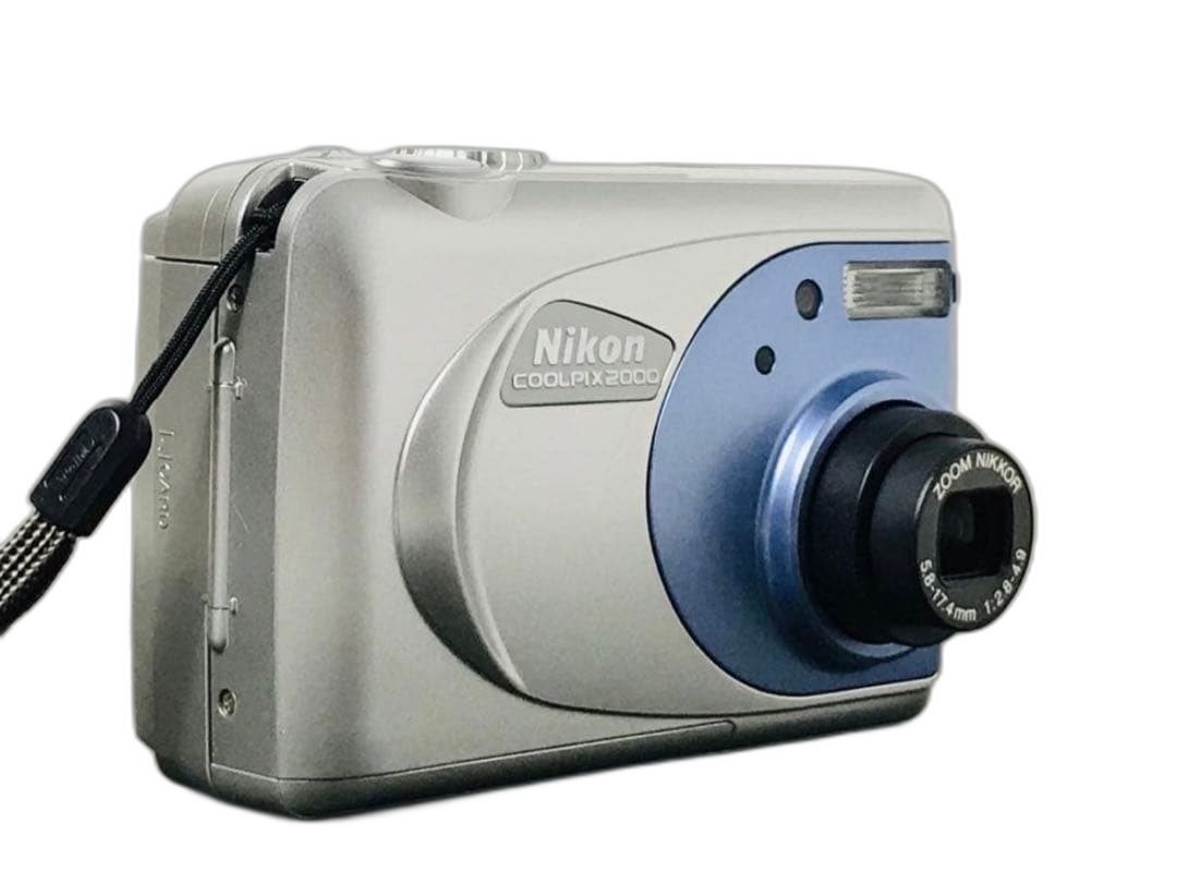 Nikon Compact Digital Camera Coolpix 2000
