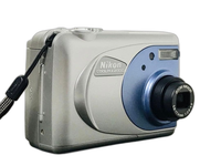 Nikon Compact Digital Camera Coolpix 2000