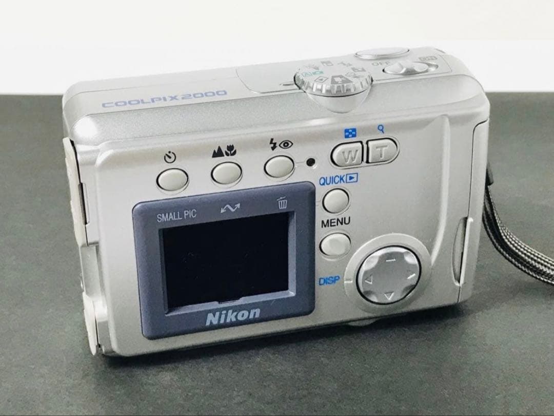 Nikon Compact Digital Camera Coolpix 2000