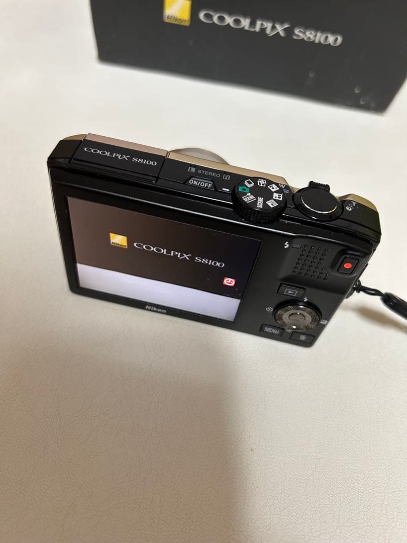 Compact Digital Camera Nikon Coolpix S8100