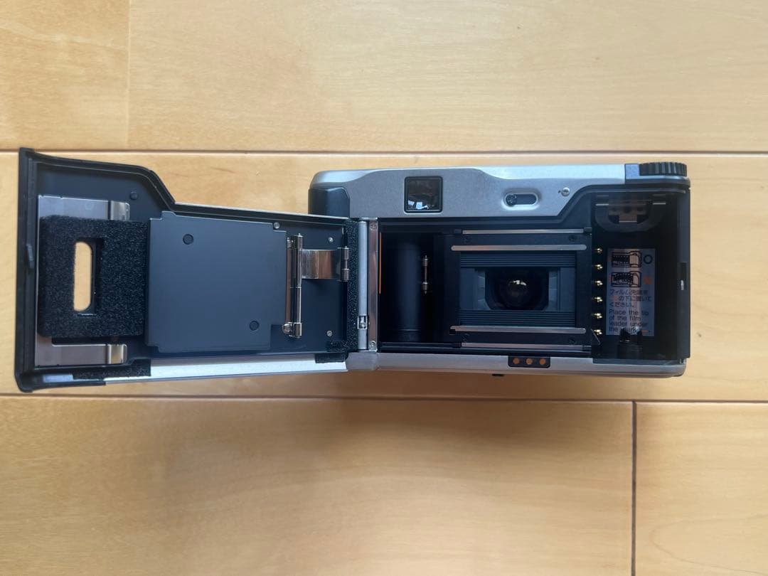 Contax Compact Cameras (Film) Tvs