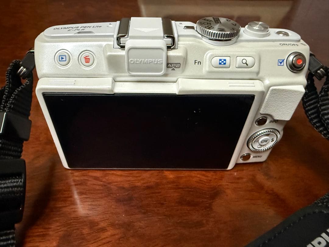 Olympus Mirrorless Interchangeable Lens Cameras Pen Lite E-Pl6