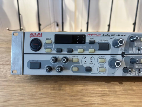 Samplers Akai Mfc42