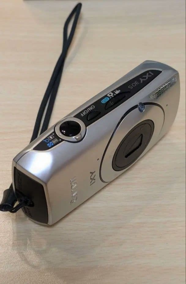 Canon Compact Digital Cameras Ixy 30S