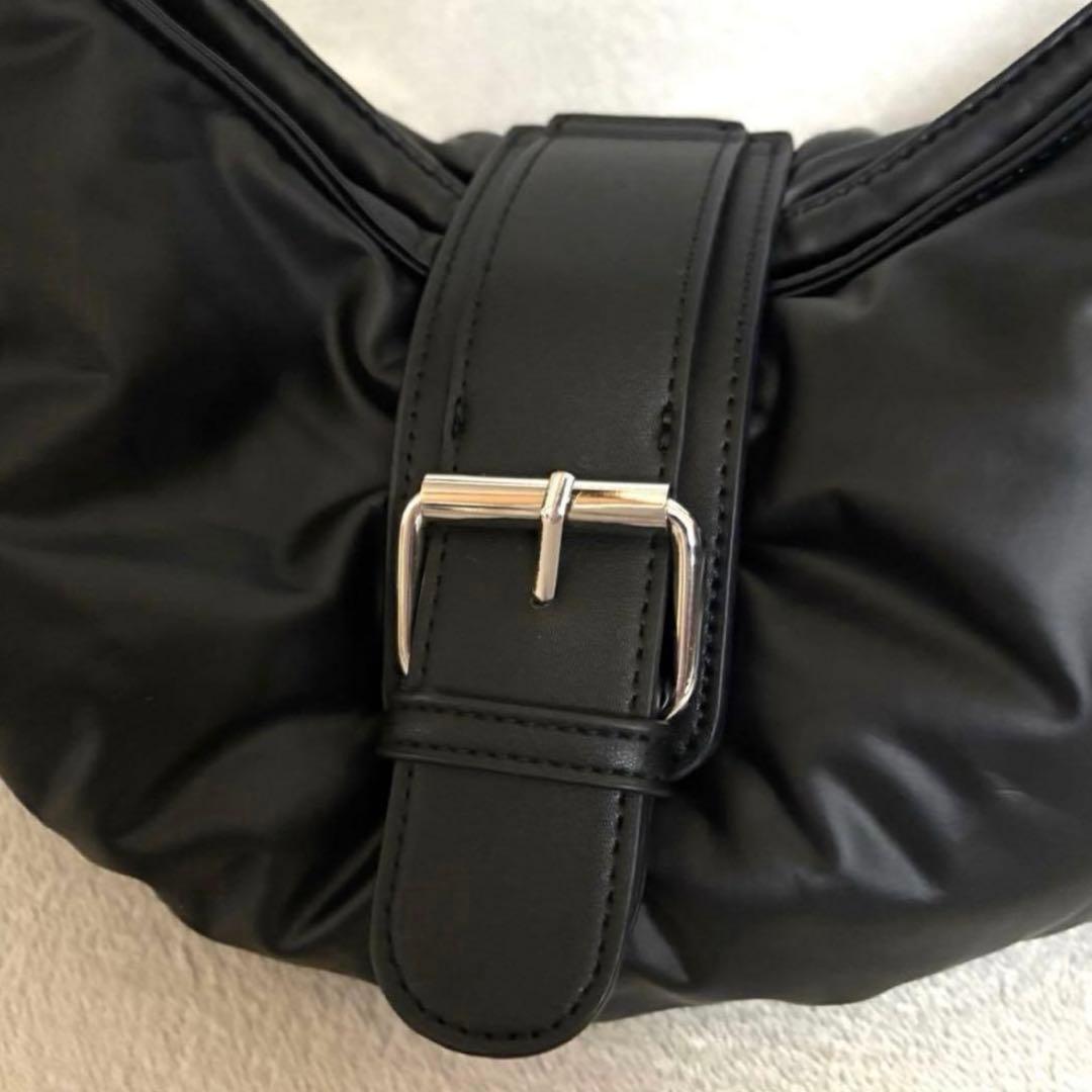 Vitafelice Shoulder Bag