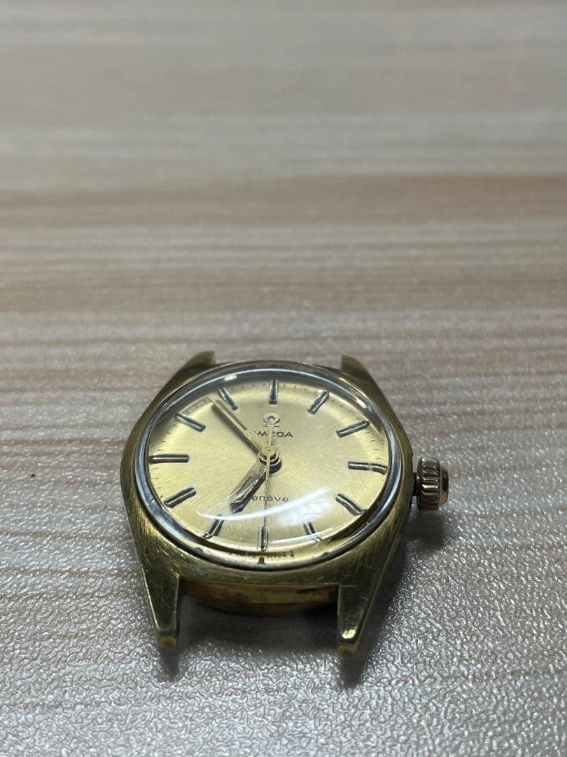 Omega Hand-Wound Watches Gen Ve
