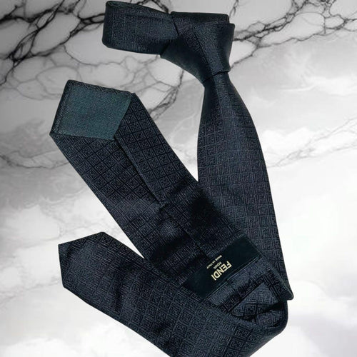 Cravates Fendi